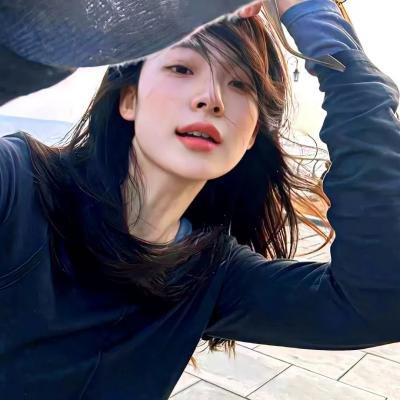 麻辣老师1这个女生有点冷